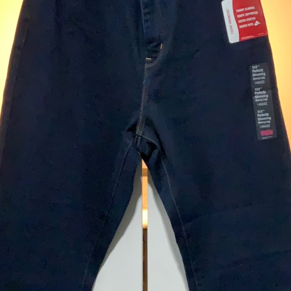 Levi 512 Skinny leg perfectly slimming